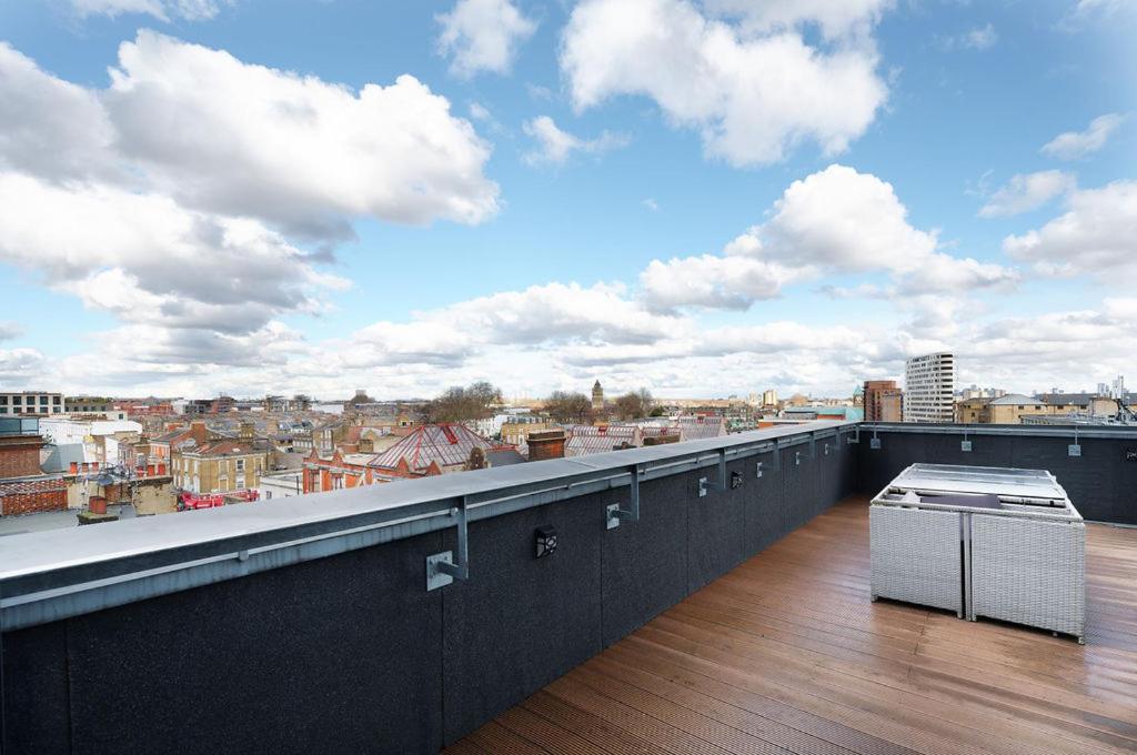 Modern Serviced 3-Bedroom Flat In East London Exteriör bild